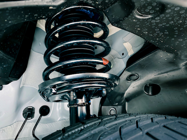 4 Signs That Indicate You Need Shocks or Struts Replacement